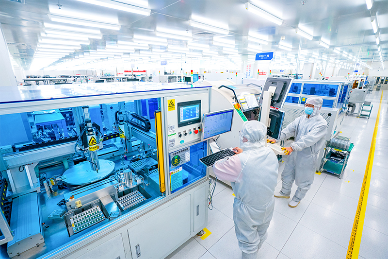 What are the most challenging risks in the iteration of electronic industry technology?